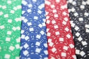 Simen vinner NM i Poker