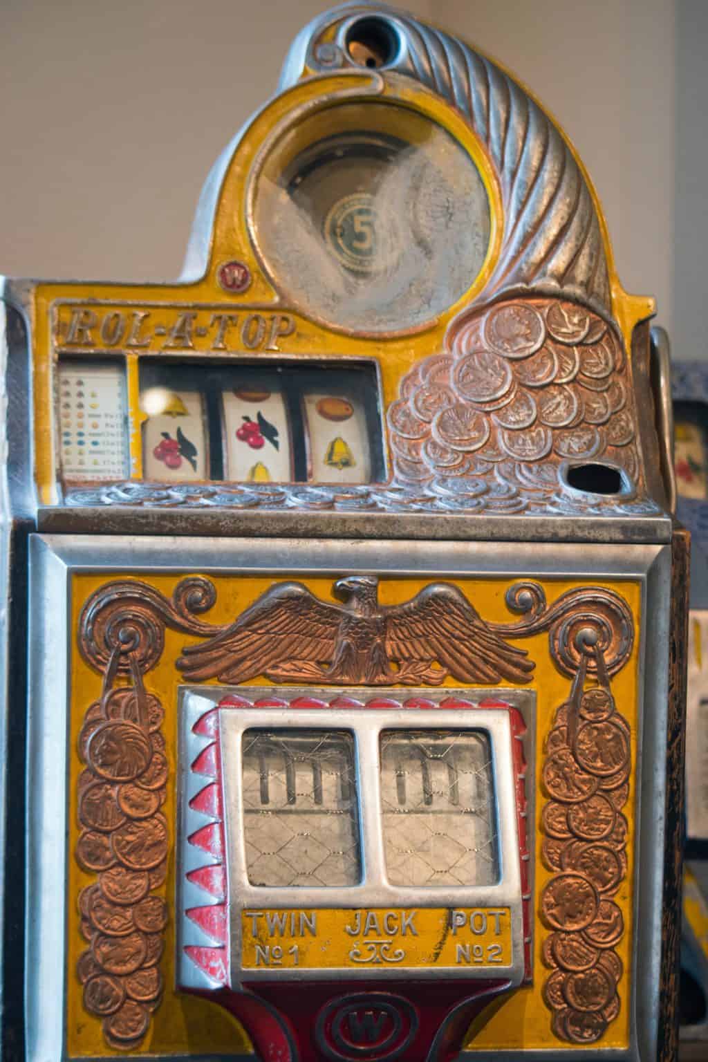 spilleautomater historie